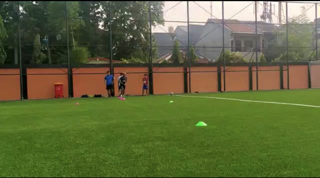 Latihan rutin sepakbola Latihan rutin sepakbola